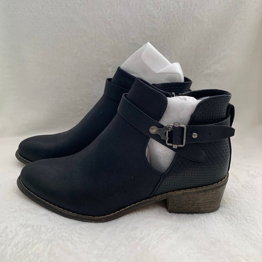 Boutique Corkys Celtic Ankle Booties 11 Black Cutout Buckle Strap Block Heel‎